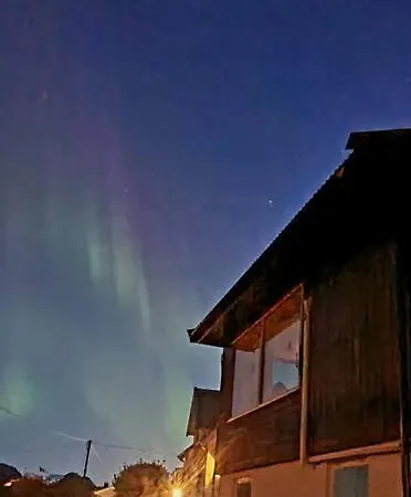 Romslig Kystperle Med Sjel I Skulsfjord Дом отдыха