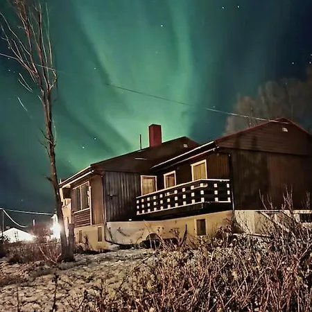 Romslig Kystperle Med Sjel I Skulsfjord *