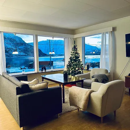 Semesterbostad Romslig Kystperle Med Sjel I Skulsfjord Tromsø